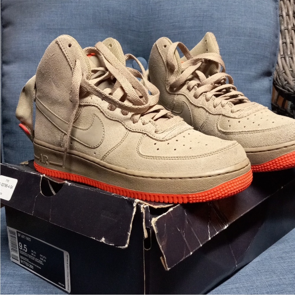 Air Force 1 Mids Women's Size 9.5 Tan/Coral